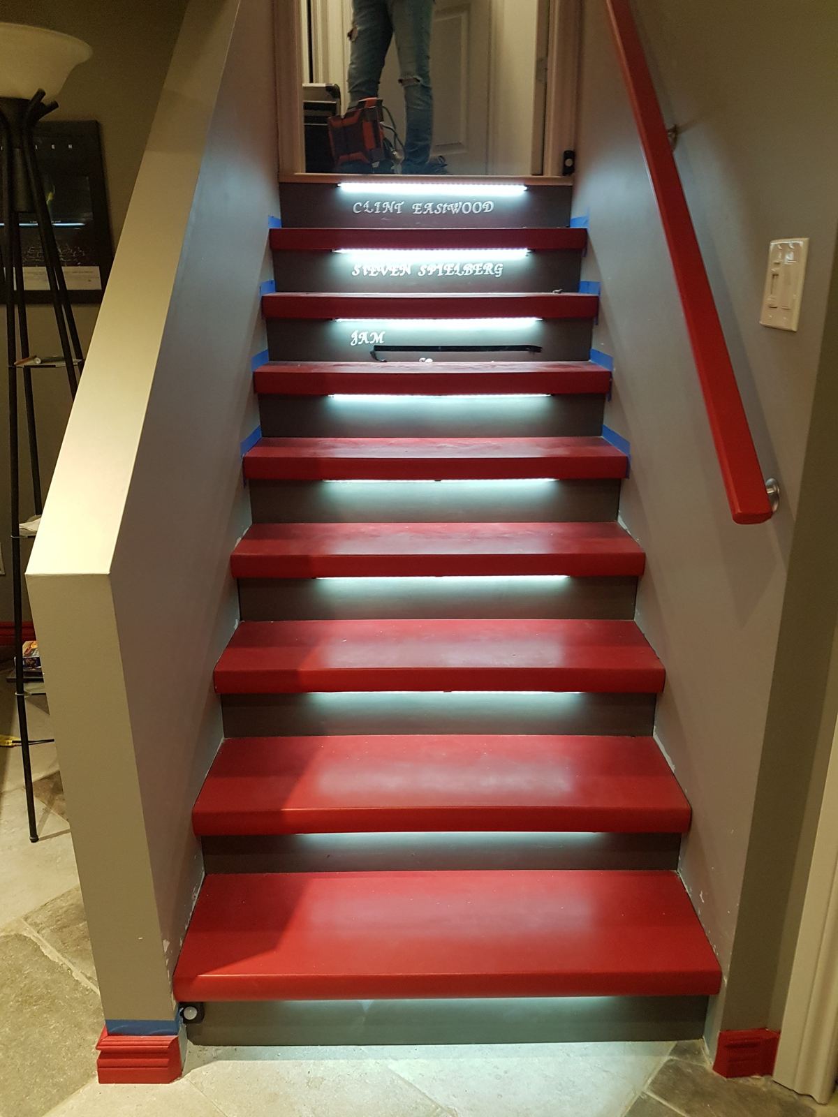 Escalier — DEL sous les marches — L'Artisan KeLvin